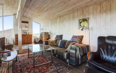 Trude - 250M from the Sea: Arbusto, Urban Design, Groundcover, Brick, Appartamento, Estate, Muratura, Balcone, Landscaping