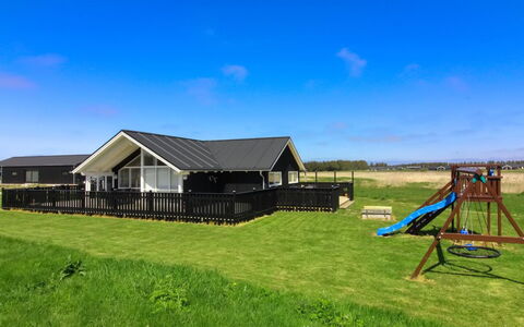 Mirkka - 1.5Km from the Sea: Legna, Casa, Villetta, Casa, Tetto, Area Rurale, Raccordo, Log Cabin, Edifici Giardino, Latifoglie