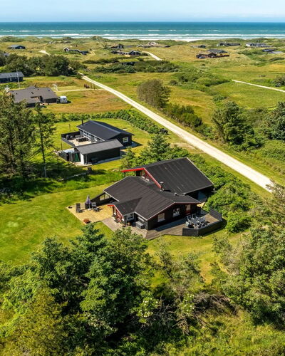 Gullborg - 800M from the Sea