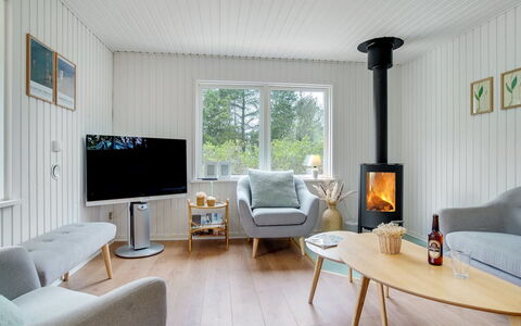Ylva - 650M from the Sea: Legna, Casa, Portico, Deck, Latifoglie, Tetto, Color Legno, Pavimento In Legno, Eco Hotel