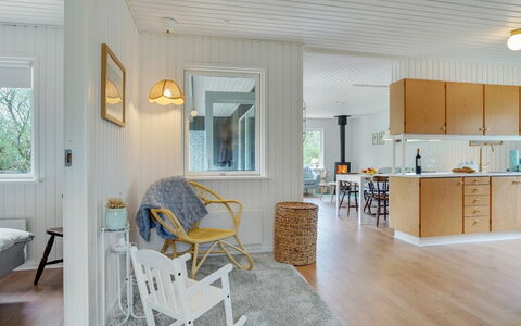 Ylva - 650M from the Sea: Legna, Casa, Portico, Deck, Latifoglie, Tetto, Color Legno, Pavimento In Legno, Eco Hotel
