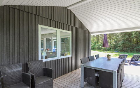 Ylva - 650M from the Sea: Legna, Casa, Portico, Deck, Latifoglie, Tetto, Color Legno, Pavimento In Legno, Eco Hotel
