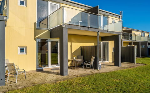 Risker - 70M from the Sea: Villetta, Backyard, Cortile, Edifici Giardino, Capannone, Raccordo, Mobili Da Esterno, Log Cabin, Struttura Esterna, Baracca