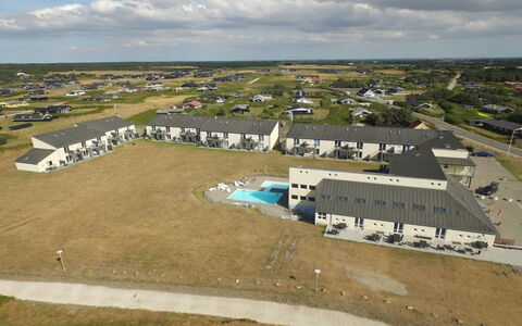 Birgitta - 150M from the Sea: Zona Residenziale, Ricorrere, Insediamento Umano, Urban Design, Piscina, Estate, Fotografia Aerea, Hotel, Resort Citta ', Visione Globale