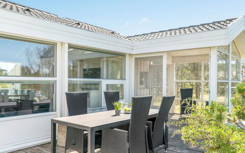 Gorica - 450M from the Sea: Tetto, Casa, Zona Residenziale, Casa, Estate, Villetta, Design