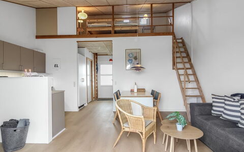 Salka - 150M from the Sea: Interior Design, Pavimentazione, Mobilia, Legna, Pavimento, Soffitto, Camera, Appartamento, Pavimento In Legno, Soggiorno