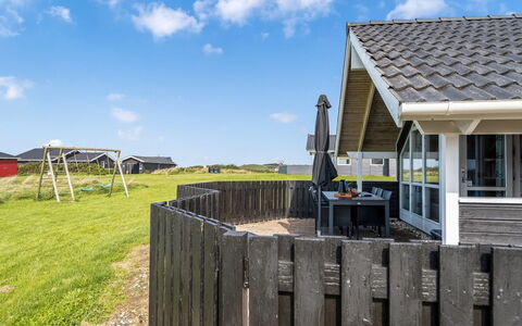 Freya - 200M from the Sea: Tetto, Casa, Zona Residenziale, Casa, Estate, Villetta, Design