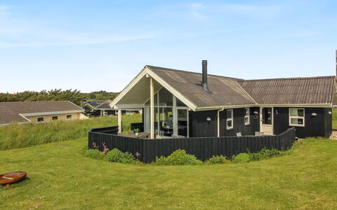 Wifred - 250M from the Sea: Casa, Casa, Porta, Tetto, Villetta, Estate, Giardino, Shade, Raccordo, Cortile