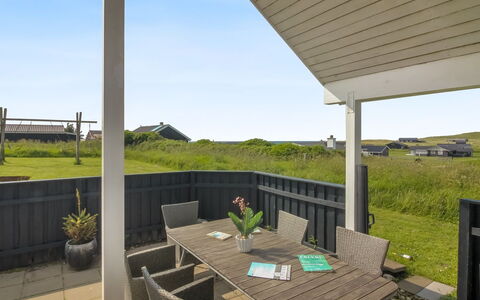 Wifred - 250M from the Sea: Casa, Casa, Porta, Tetto, Villetta, Estate, Giardino, Shade, Raccordo, Cortile