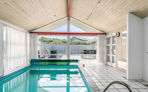 Anne - 100M from the Sea: Piscina, Materiale Composito, Ricorrere, Soffitto, Eco Hotel, Shade, Hotel, Design, Sedia, Villa
