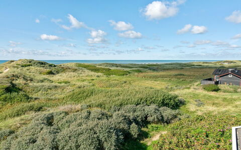 Anne - 100M from the Sea: Cielo, Blu, Erba, Vegetazione, Pascolo, Ecoregione, Comunita 'Impianto, Nube, Lotto, Shrubland