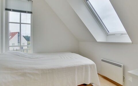 Adrian - 200M from the Sea: Interior Design, Legna, Pavimentazione, Soffitto, Pavimento, Camera Da Letto, Casa, Illuminazione, Letto, Camera