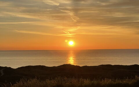 Alyssa - 300M from the Sea: Cielo, Sole, Orizzonte, Giorno, Afterglow, Tramonto, Arancia, Giallo, Crepuscolo