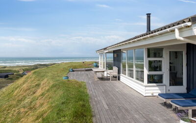Alyssa - 300M from the Sea