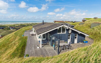 Alyssa - 300M from the Sea