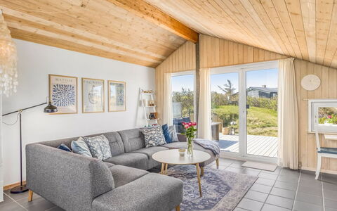 Doritea - 50M from the Sea: Legna, Casa, Villetta, Latifoglie, Color Legno, Pavimento In Legno, Soggiorno, Plank, Legname
