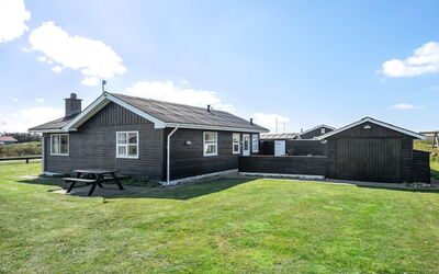 Evely - 300M from the Sea