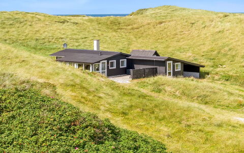 Fromer - 50M from the Sea: Costruzione, Casa, Finestra, Casa, Tetto, Zona Residenziale, Arbusto, Villetta, Lotto