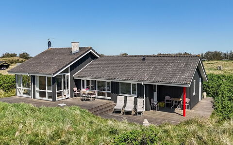 Lauri - 350M from the Sea: Tetto, Casa, Zona Residenziale, Casa, Estate, Villetta, Design