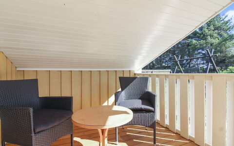 Eden - 800M from the Sea: 