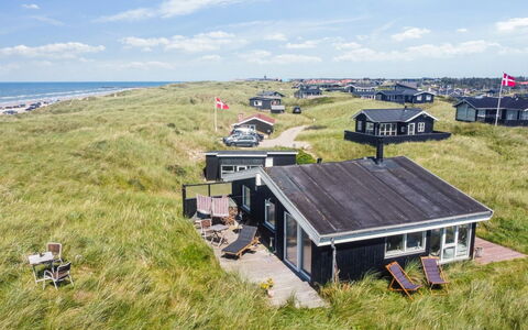 Anissa - 100M from the Sea: 