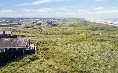 Anissa - 100M from the Sea: 