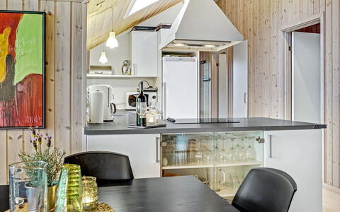 Mattis - 650M from the Sea: Cucina, Mobilia, Interior Design, Legna, Soffitto, Controsoffitto, Lampada, Pavimentazione, Elettrodomestico Da Cucina, Apparecchio Major