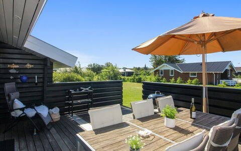 Awarth - 500M from the Sea: Legna, Casa, Villetta, Casa, Tetto, Area Rurale, Raccordo, Log Cabin, Edifici Giardino, Latifoglie
