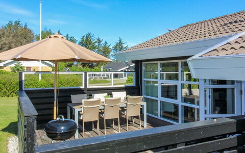 Awarth - 500M from the Sea: Legna, Casa, Villetta, Casa, Tetto, Area Rurale, Raccordo, Log Cabin, Edifici Giardino, Latifoglie