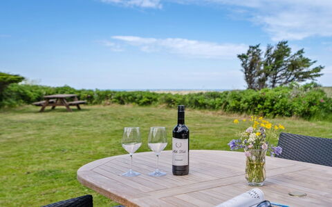 Marit - 150M from the Sea: Comunita 'Impianto, Luce Del Sole, Pianta Erbacea, Giardino, Piantagione, Agricoltura, Azienda Agricola
