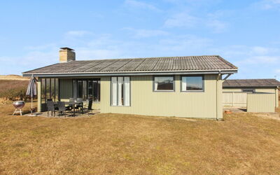 Cathalin - 100M from the Sea