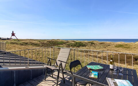 Britta - 100M from the Sea: Legna, Casa, Villetta, Casa, Tetto, Area Rurale, Raccordo, Log Cabin, Edifici Giardino, Latifoglie