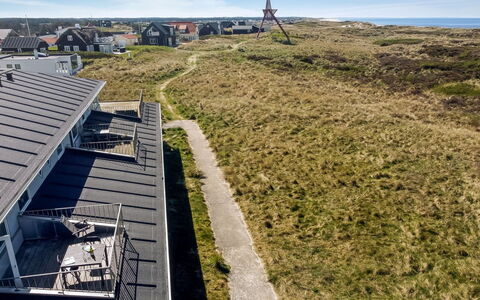 Britta - 100M from the Sea: Legna, Casa, Villetta, Casa, Tetto, Area Rurale, Raccordo, Log Cabin, Edifici Giardino, Latifoglie