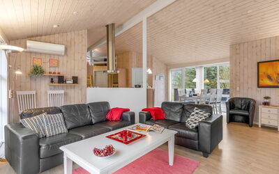Beeke - 1.4Km from the Sea