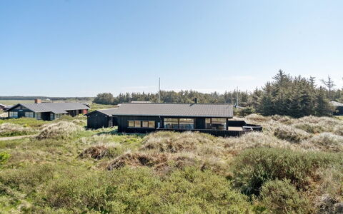 Riana - 375M from the Sea: 