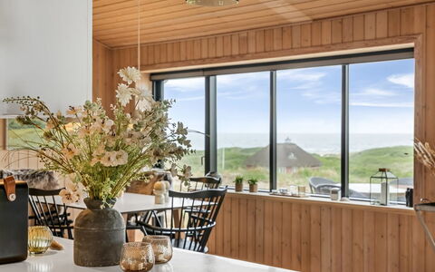 Eelin - 275M from the Sea: Legna, Interior Design, Mobilia, Sala Da Pranzo, Soffitto, Cucina & Sala Da Pranzo Tavolo, Pavimento In Legno, Latifoglie, Plank, Materiali Naturali