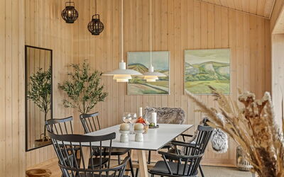 Eelin - 275M from the Sea