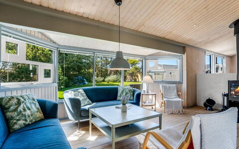 Lazorka - 450M from the Sea: Interior Design, Mobilia, Legna, Pavimentazione, Soffitto, Pavimento, Divano, Soggiorno, Casa, Sedia