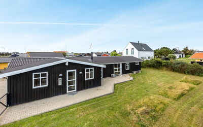 Fabio - 450M from the Sea