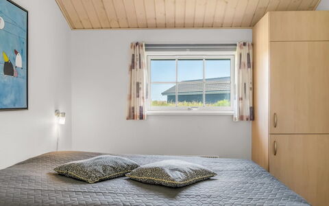 Anya - 650M from the Sea: Legna, Soffitto, Interior Design, Pavimento, Pavimentazione, Mobilia, Casa, Camera Da Letto, Camera, Letto