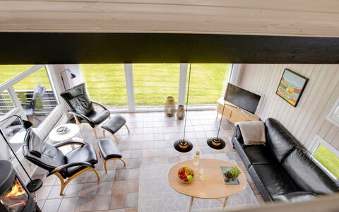 Tinja - 700M from the Sea: Interior Design, Mobilia, Pavimentazione, Legna, Pavimento, Soggiorno, Soffitto, Divano, Camera, Illuminazione