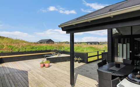 Aldina - 1.5Km from the Sea: Tetto, Casa, Casa, Villetta, Raccordo, Estate, Driveway, Edifici Giardino, Cortile, Capannone