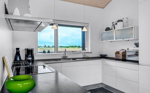 Meino - 1.4Km from the Sea: Cucina, Controsoffitto, Interior Design, Lampada, Pavimentazione, Soffitto, Elettrodomestico Da Cucina, Cabinetry, Elettrodomestico, Illuminazione