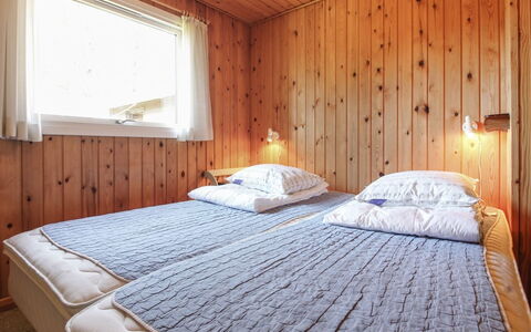 Lis - 300M from the Sea: Letto, Camera Da Letto, Legna, Lenzuolo, Interior Design, Pavimentazione, Pavimento, Bedding, Soffitto, Mobilia
