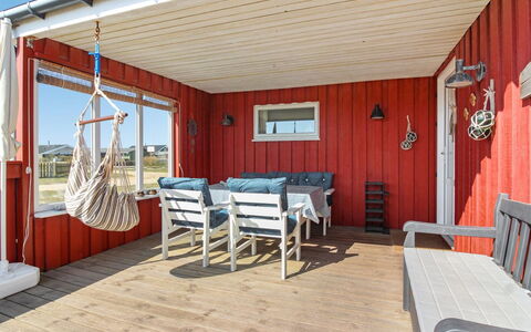 Fiene - 300M from the Sea: Zona Residenziale, Tetto, Sobborgo, Driveway, Estate, Camino