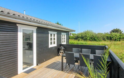 Demus - 900M from the Sea: Legna, Villetta, Plank, Deck, Latifoglie, Shade, Raccordo, Color Legno, Portico, Balcone