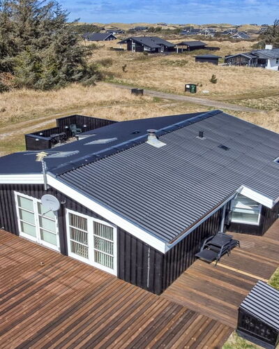 Nienke - 700M from the Sea