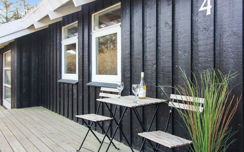 Ømod - 300M from the Sea: Legna, Villetta, Latifoglie, Plank, Color Legno, Edifici Giardino, Design, Cortile, Log Cabin, Backyard