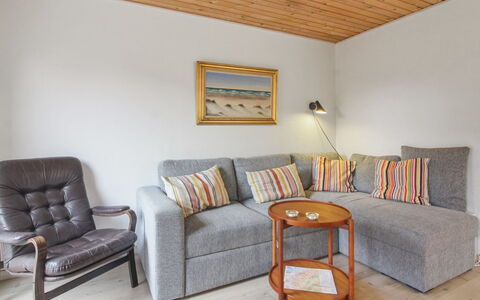 Armi - 75M from the Sea: Tetto, Casa, Casa, Villetta, Raccordo, Estate, Driveway, Edifici Giardino, Cortile, Capannone