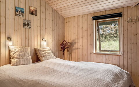 Brunetta - 800M from the Sea: Interior Design, Camera Da Letto, Pavimentazione, Letto, Legna, Pavimento, Soffitto, Lenzuolo, Mobilia, Bedding